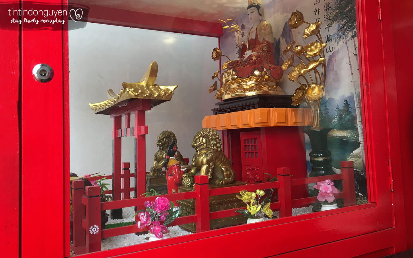 Review trải nghiệm máy xin xăm tại Chùa Vạn Phật